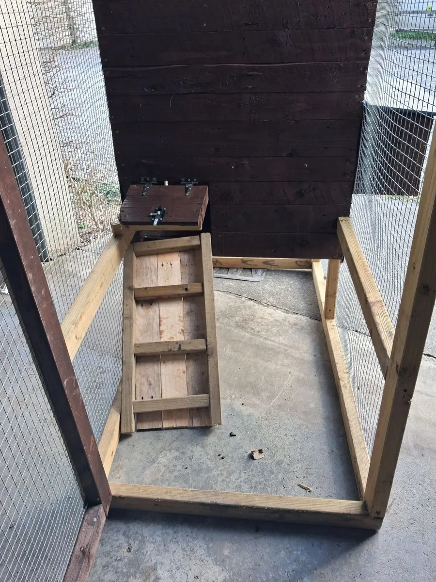 Chicken coop - Image 4