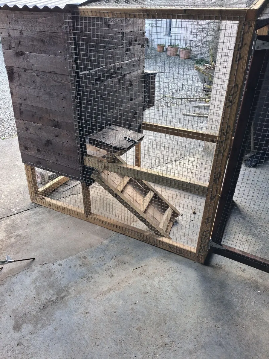 Chicken coop - Image 1