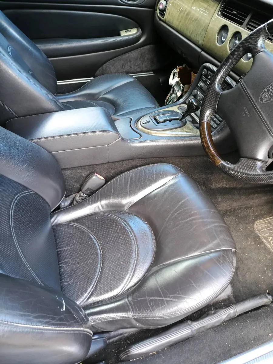 Jaguar XK8 - Image 4