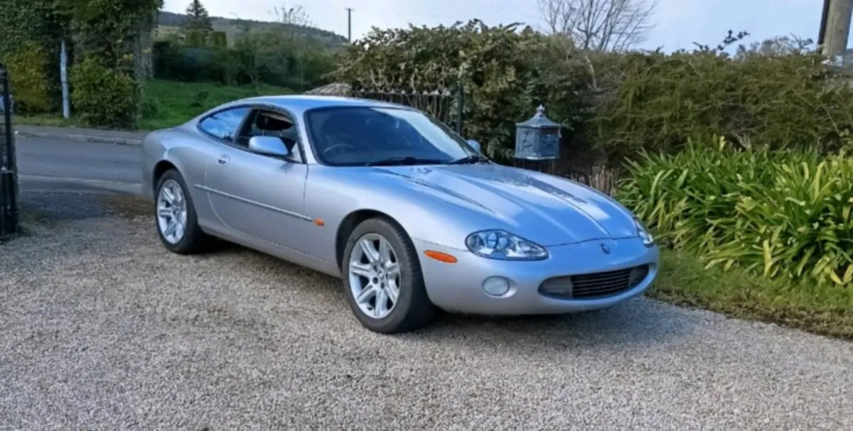 Jaguar XK8 2003 - Image 4
