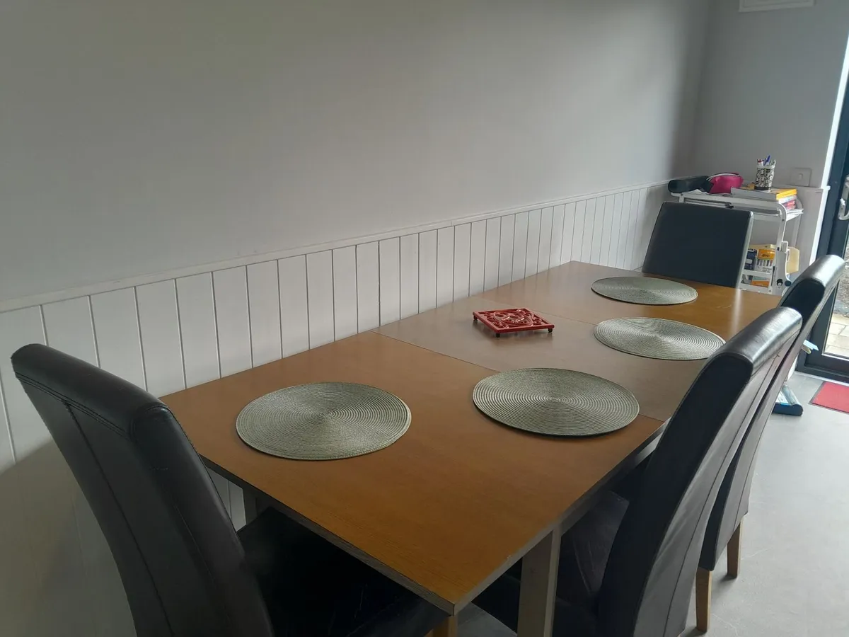 Kitchen table 180 cm (extended) - Image 1