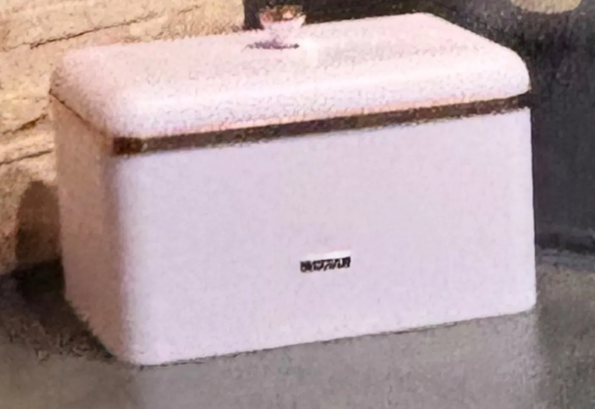 Bread bin