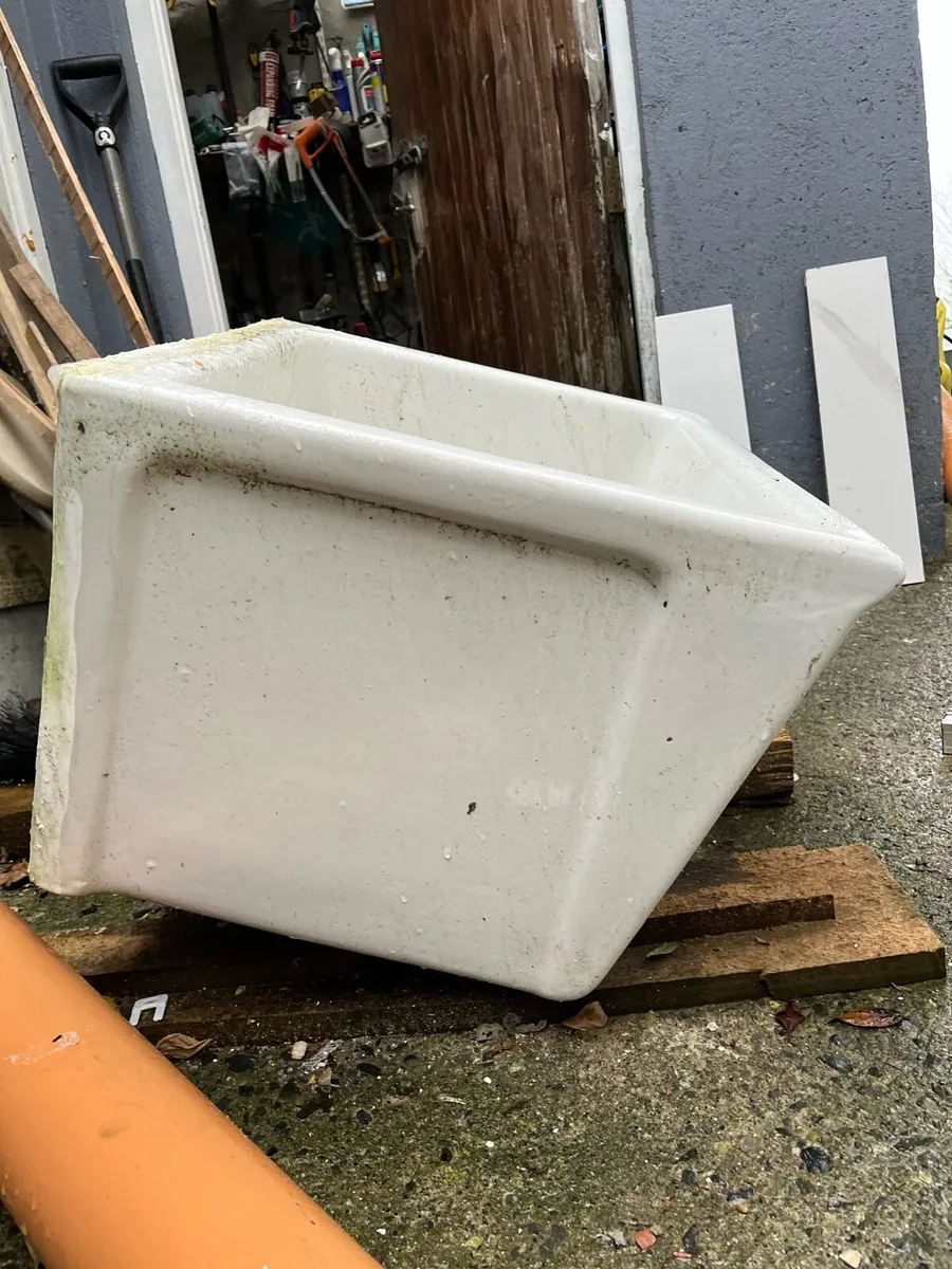 Belfast sink (with stand ) - Image 3