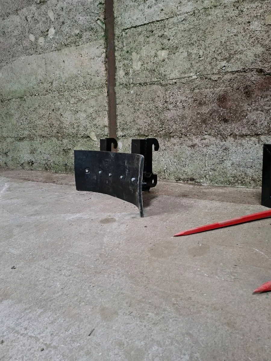 Pinnacle Fabrication Weidemann Yard Scraper - Image 2