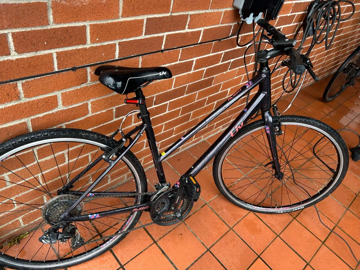 Giant Ladies Liv Bike - Image 2