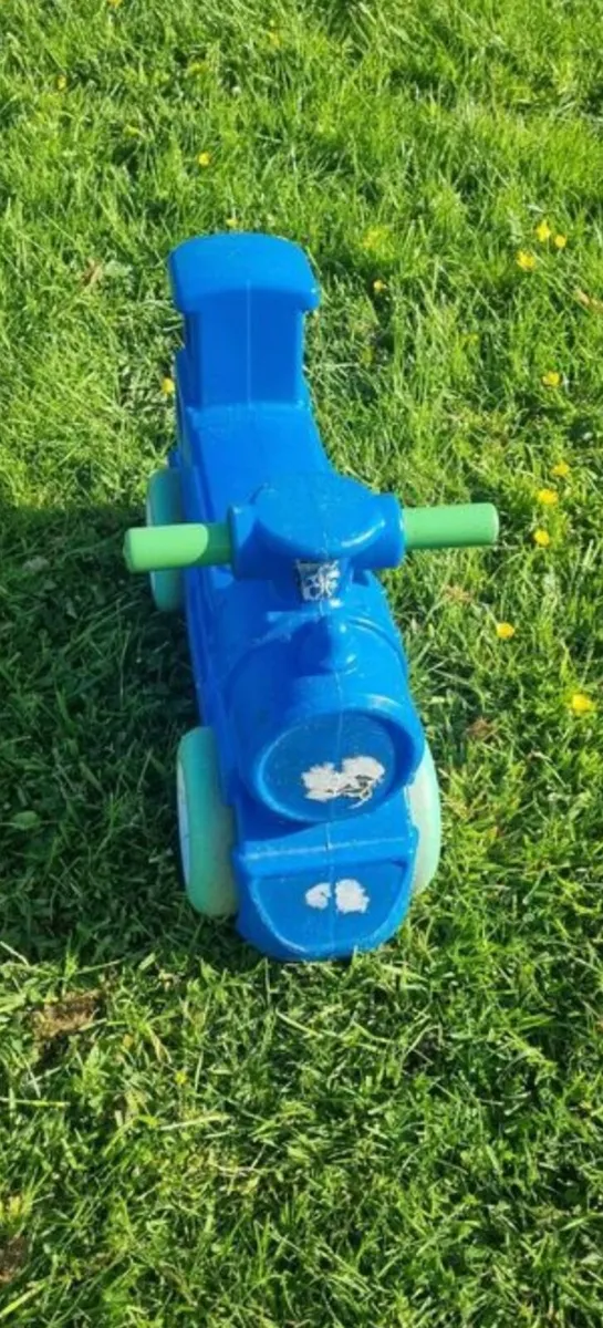 Little tikes ride on - Image 4