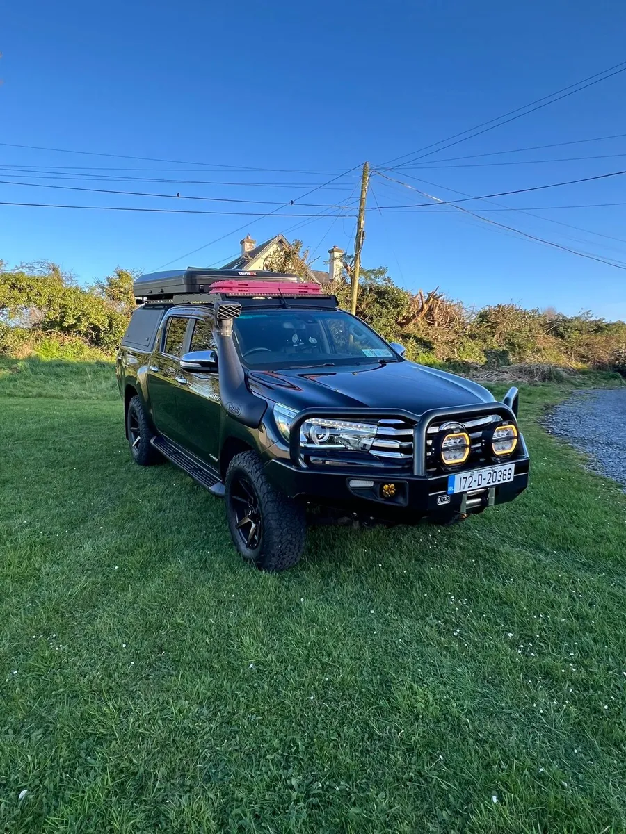 Toyota hilux invincible - Image 2