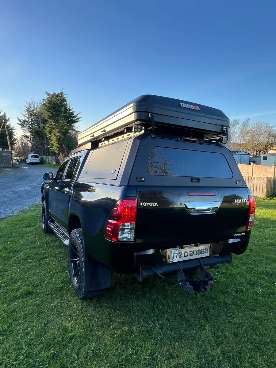 Toyota hilux invincible - Image 3