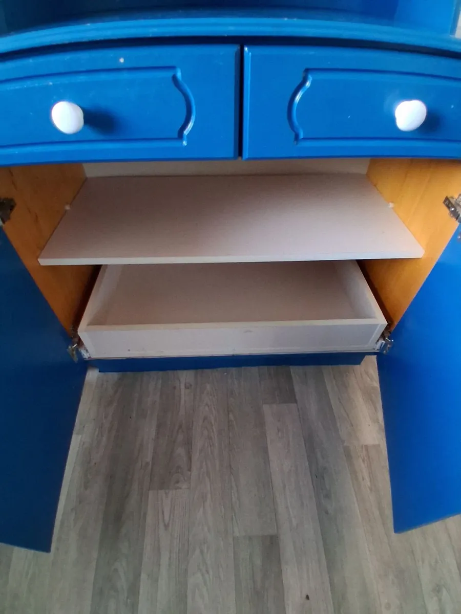 Kitchen Dresser &  Electrical Items - Image 4