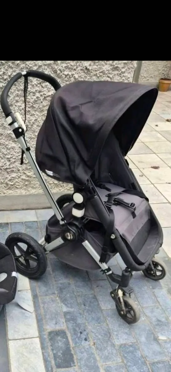 Bugaboo Cameleon & Maxi Cosi car seat with Isofix - Image 1