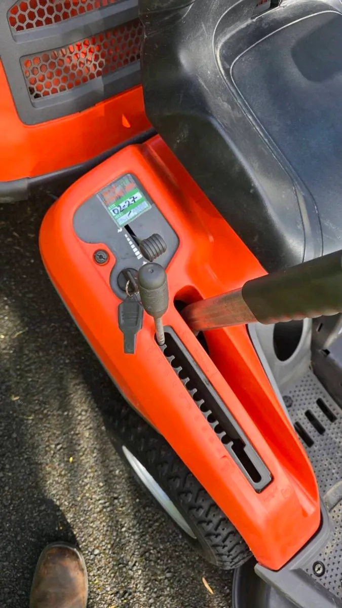 Husqvarna R214TC - Image 3
