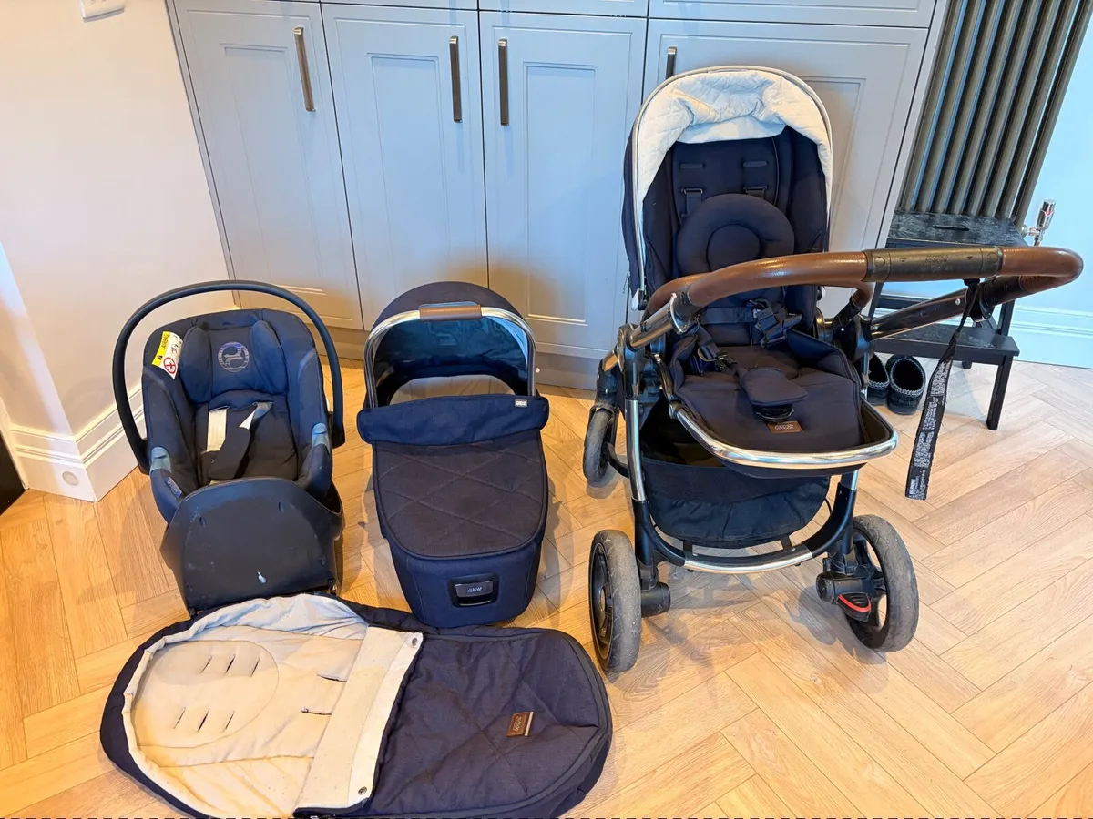 Mamas & Papas Ocarro travel set - Image 1