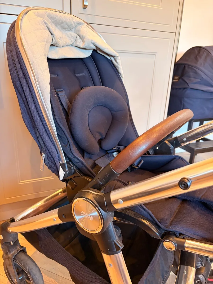 Mamas & Papas Ocarro travel set - Image 4