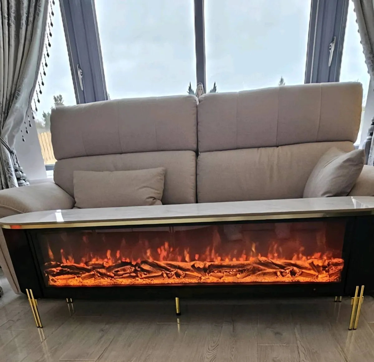 Electric fire with matching coffee table - Image 1