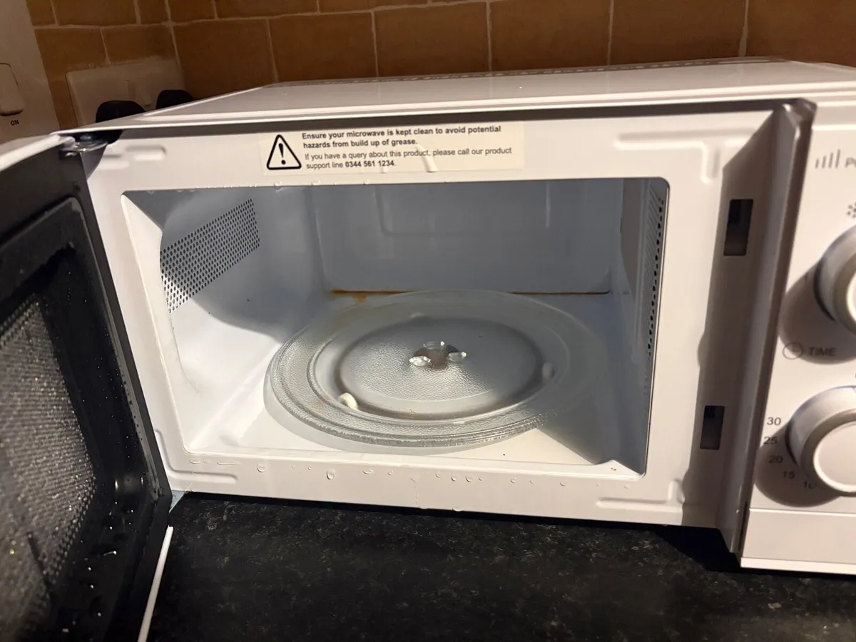 Microwave - Image 2
