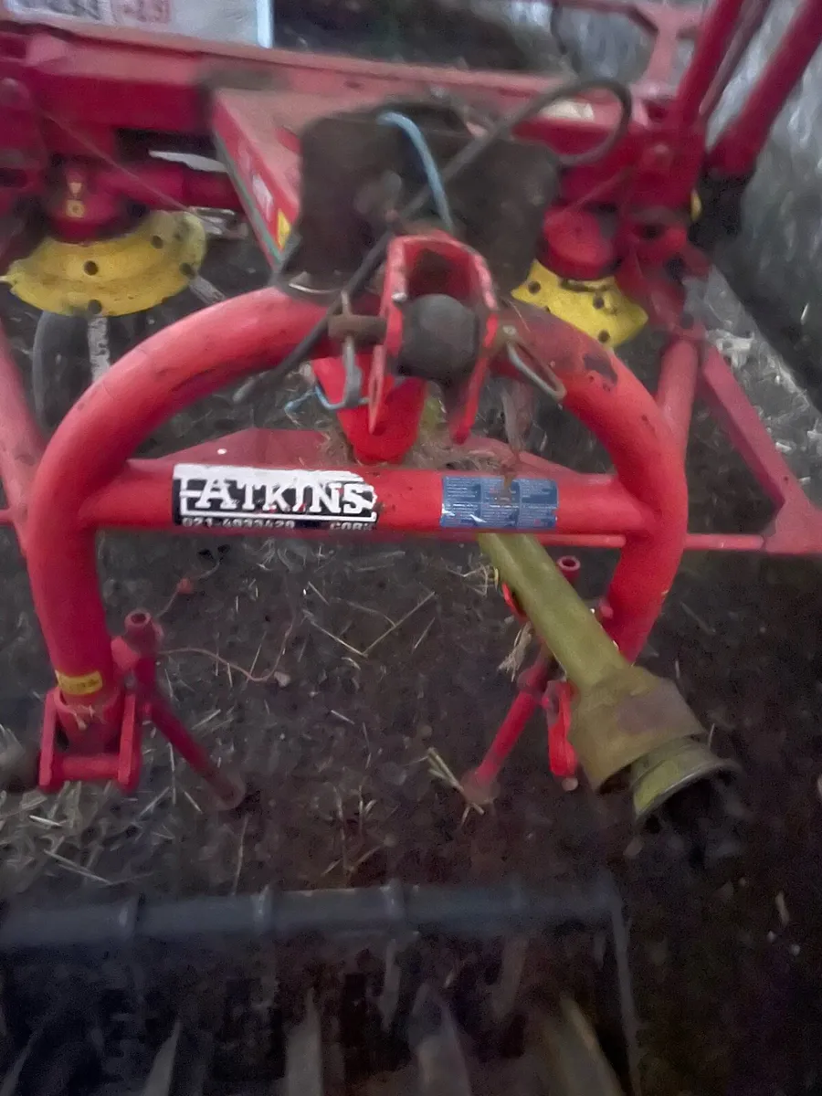 Pottinger 6 rotor rake. 69NZ - Image 1
