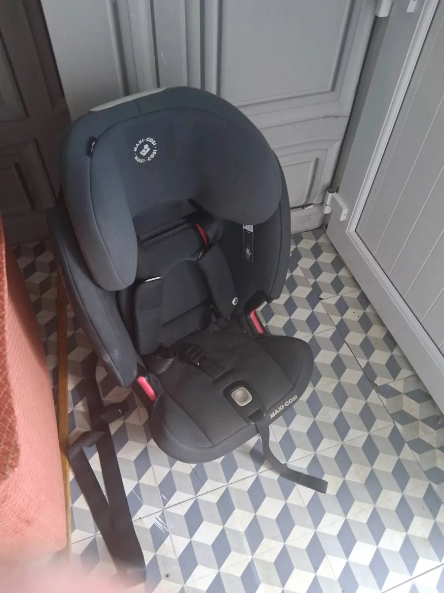 Child's car seat