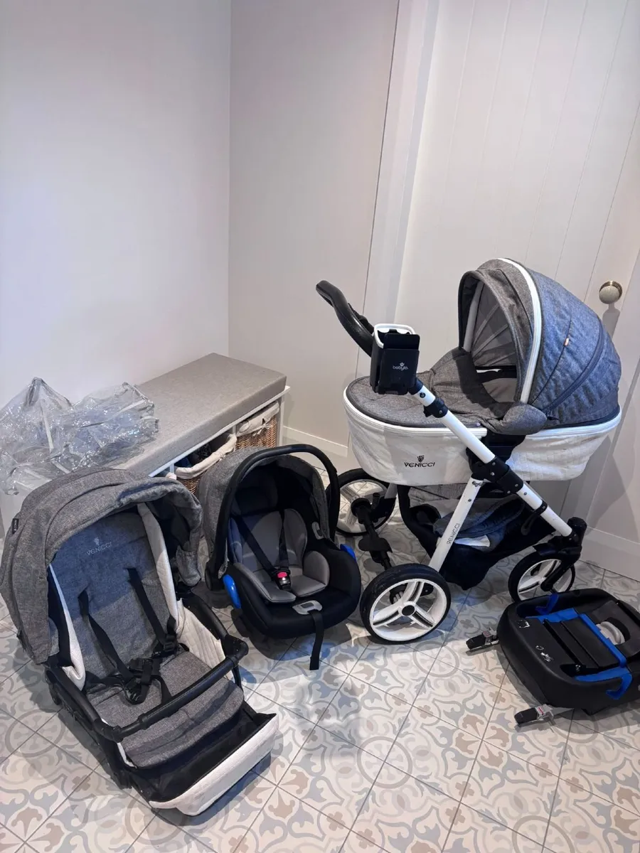 Venicci  PureTravel System + SnuzPod - Image 1