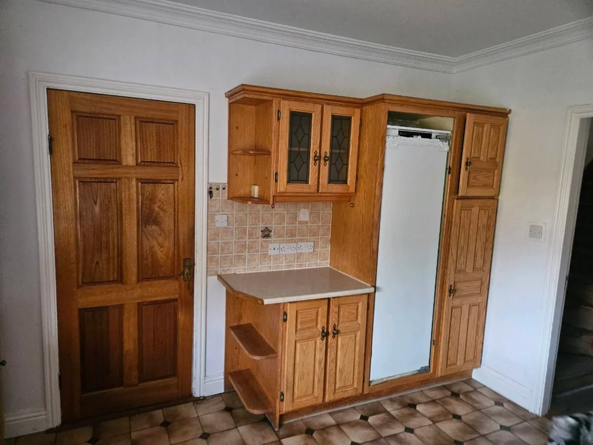 Silod timber fitted kitchen - Image 4