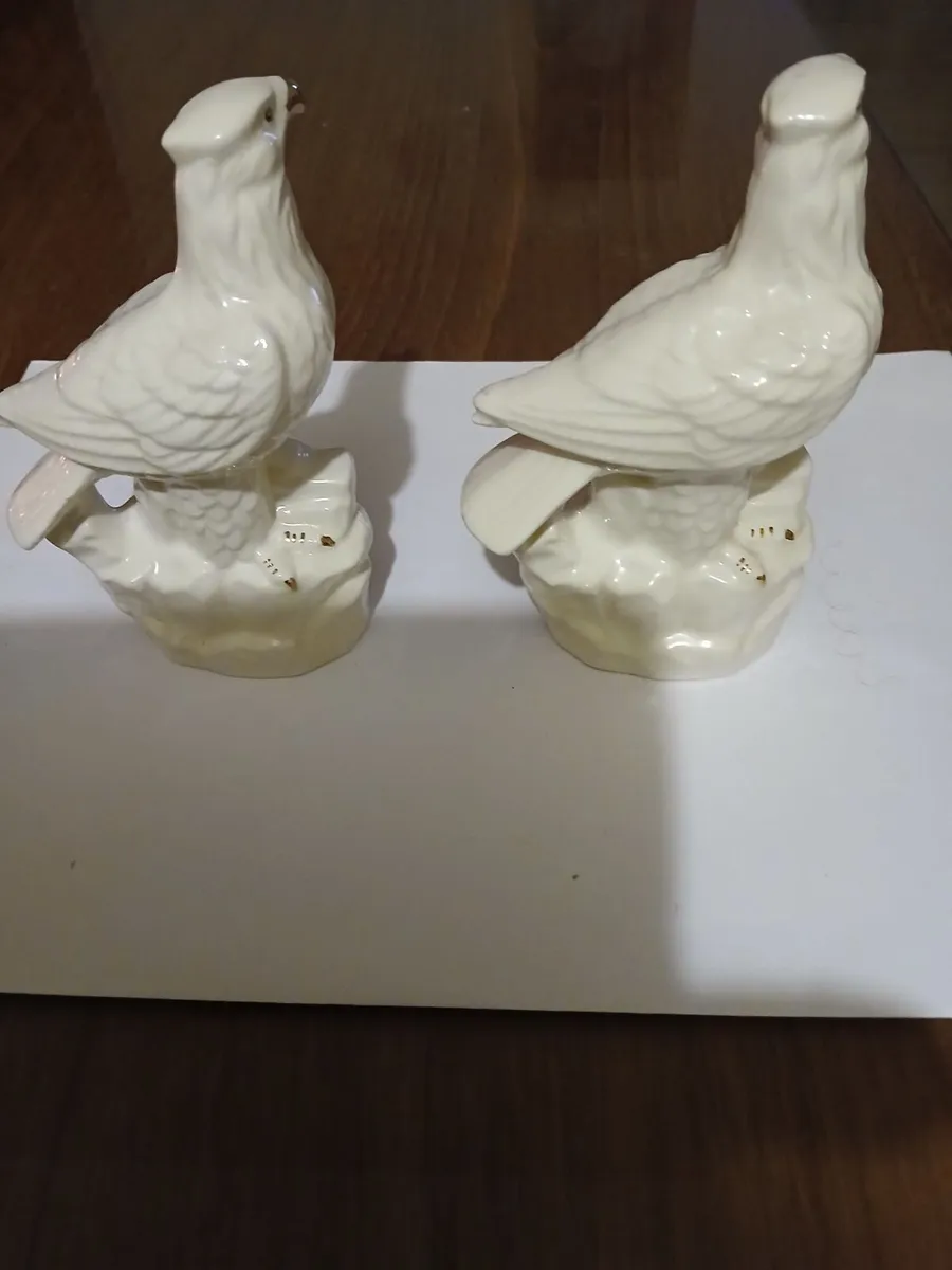 Vintage Belleek ceramic eagles - Image 3