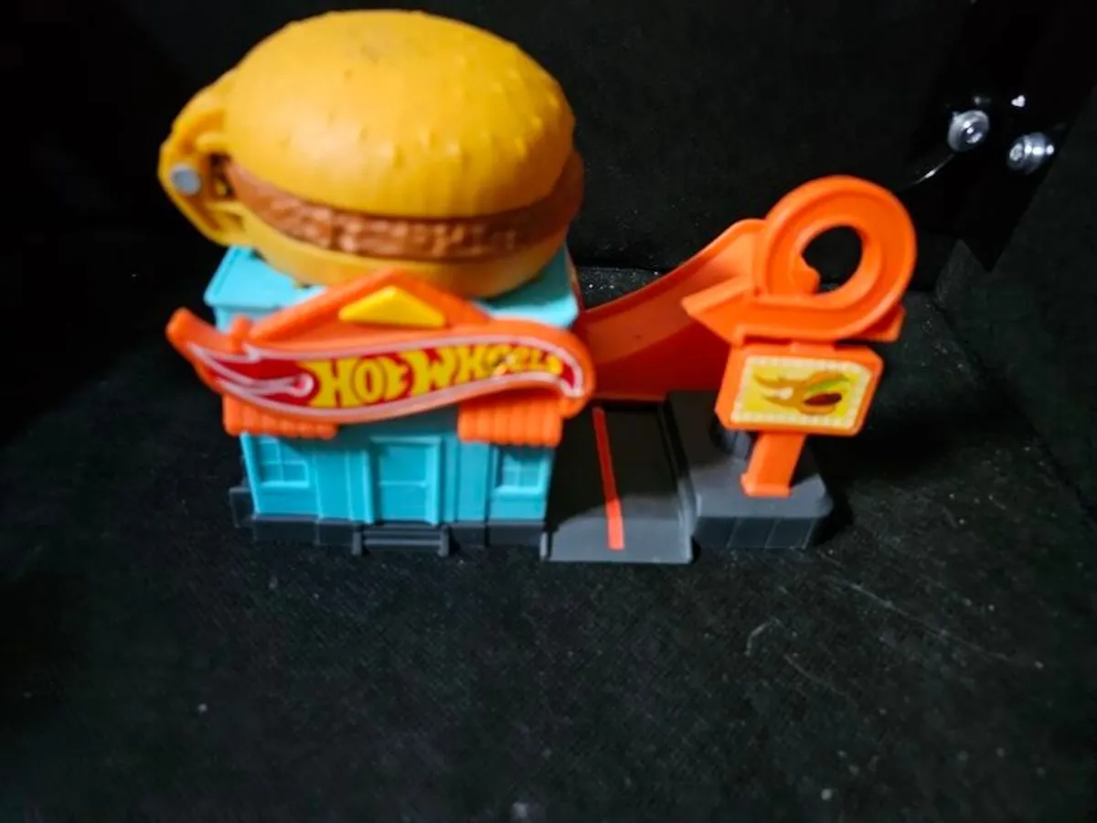 Hot Wheels Massive Collection - Image 2