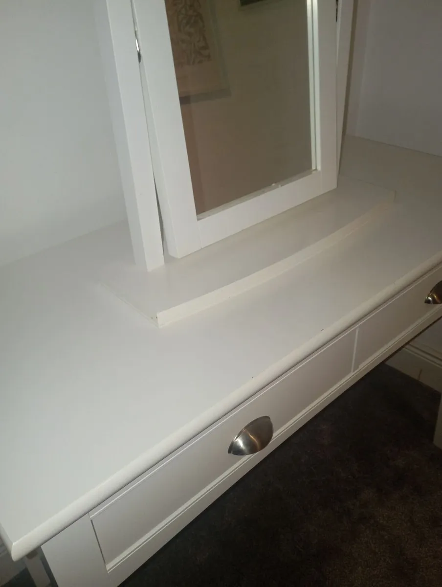 White solid wood 2 drawer make up table & mirror - Image 2