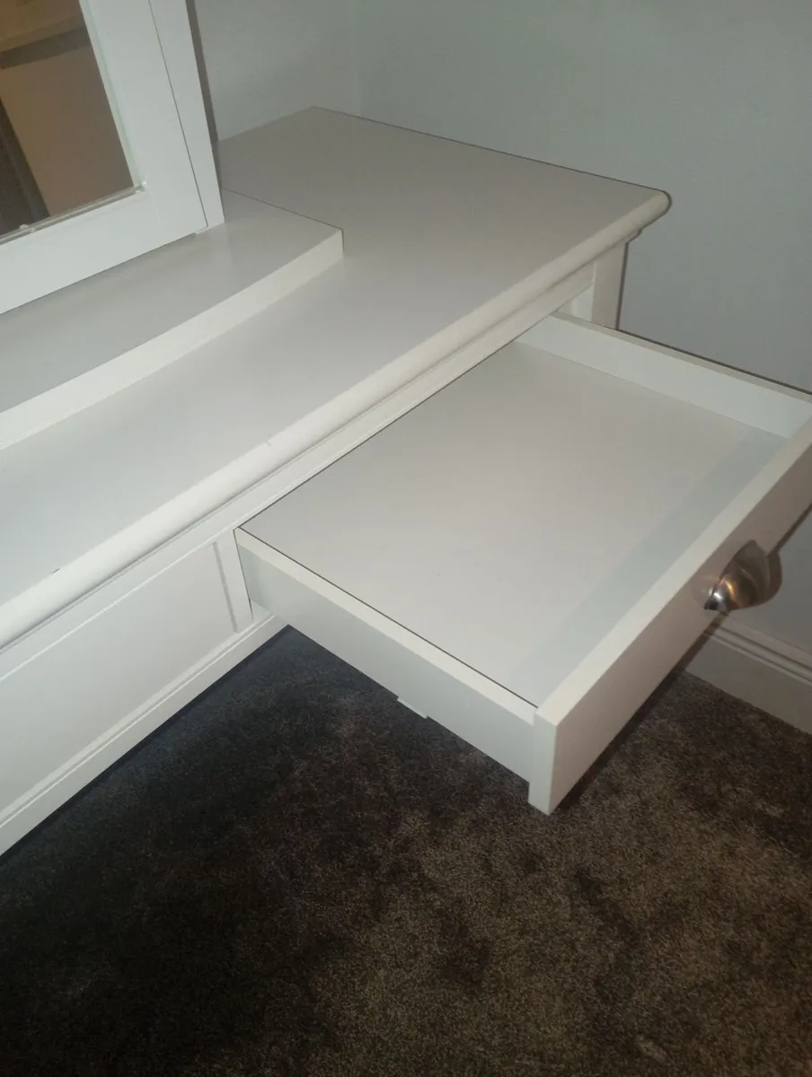 White solid wood 2 drawer make up table & mirror - Image 3