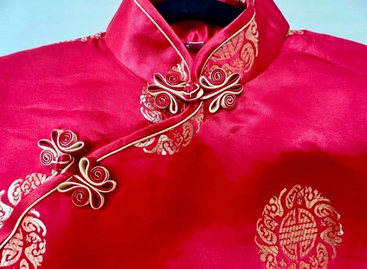 Traditional Chinese dress - Image 4