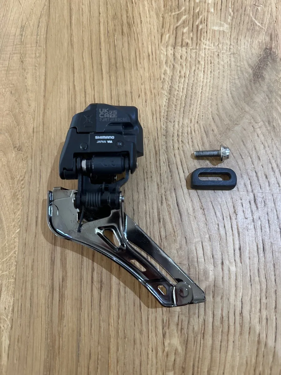 Shimano Ultegra R8150 Di2 Front Derailleur - Image 2
