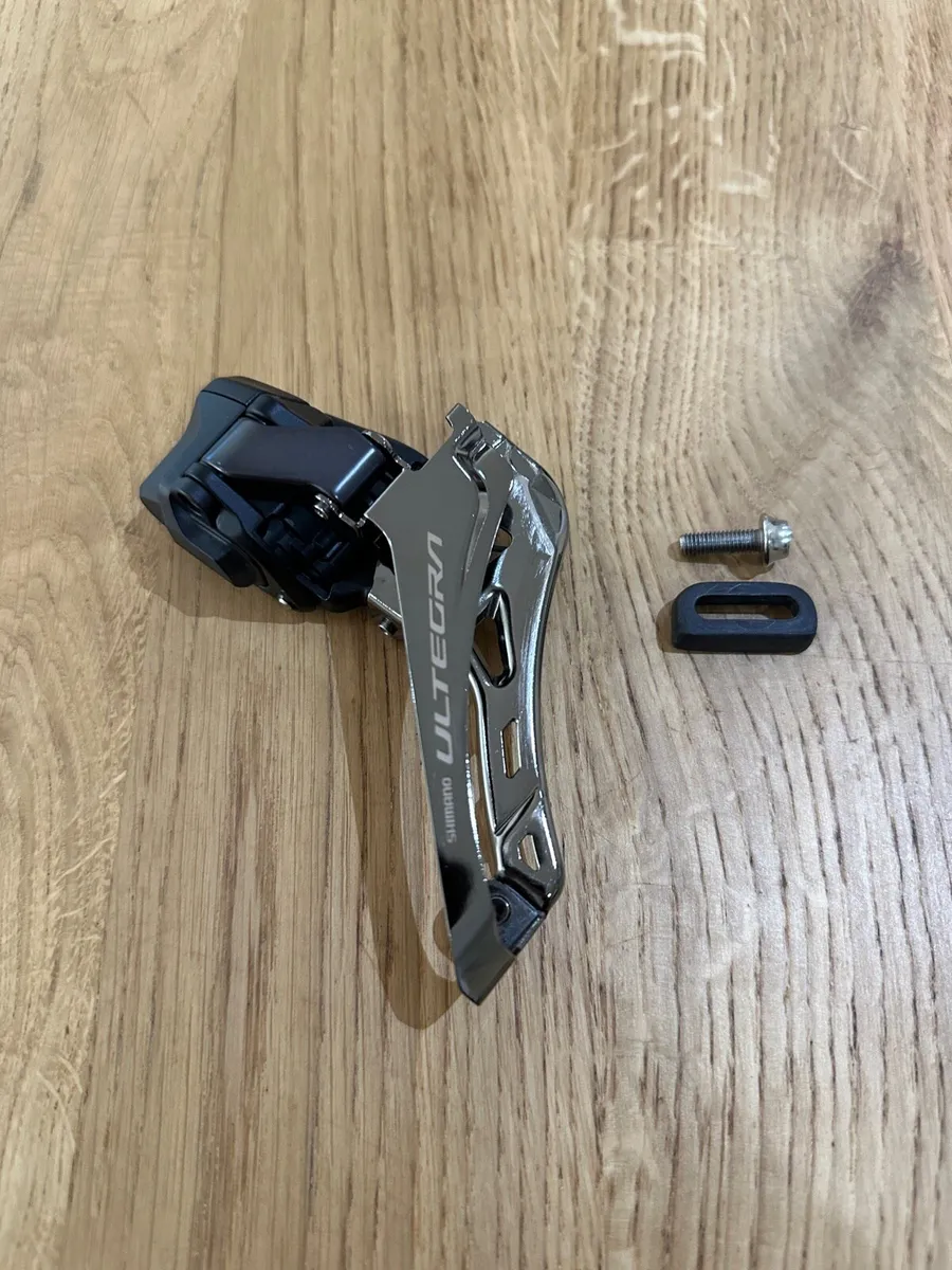Shimano Ultegra R8150 Di2 Front Derailleur - Image 3