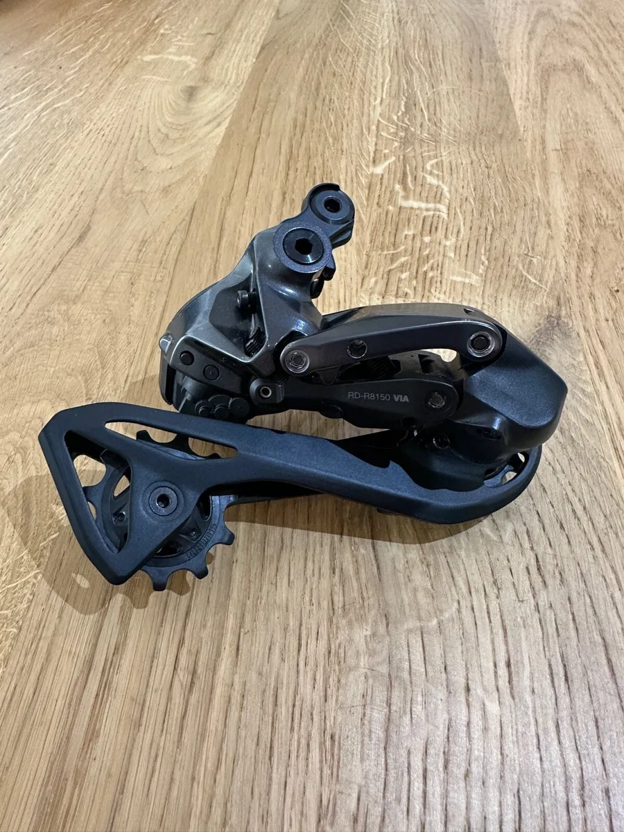 Shimano Ultegra R8150 Di2 Rear Derailleur - Image 3
