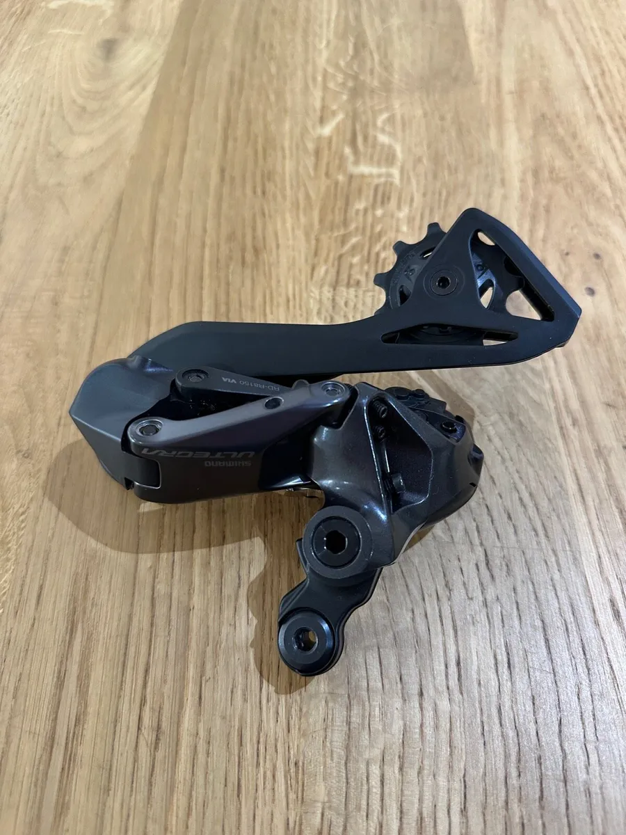 Shimano Ultegra R8150 Di2 Rear Derailleur - Image 4