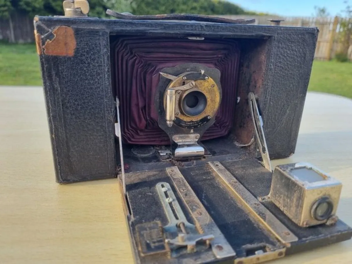 Kodak No3 Folding Brownie Camera Model D - Image 3