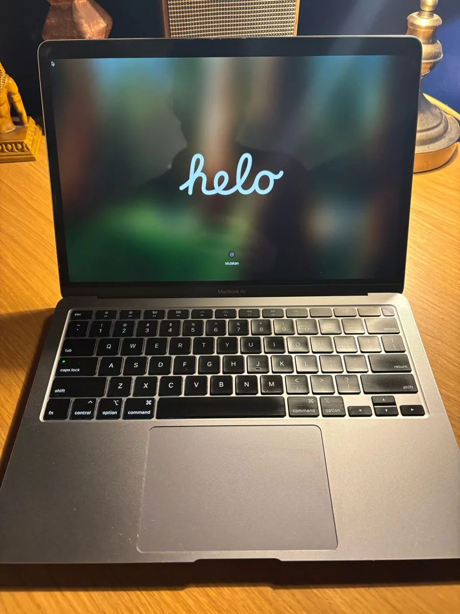 Apple MacBook Air 13” 2020 - Image 1
