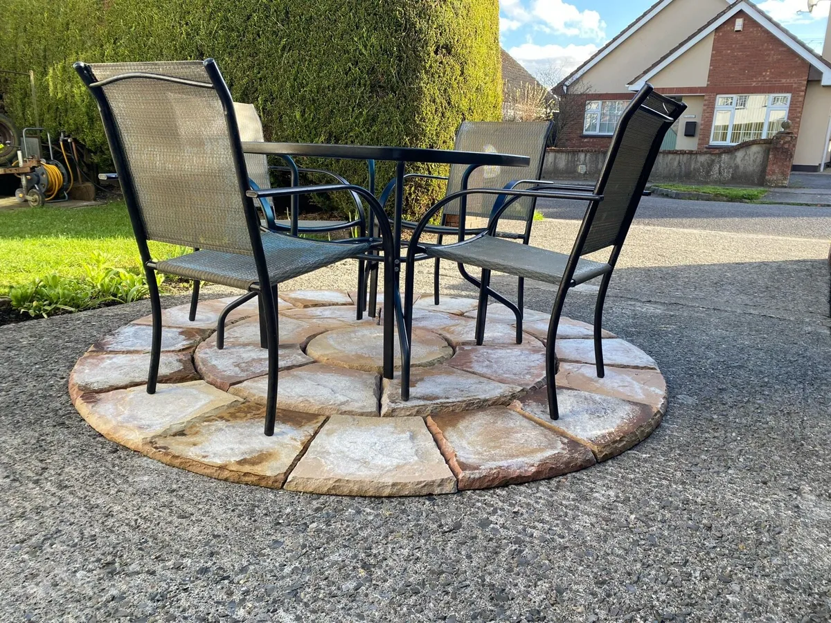 Garden table and chairs. - Image 3