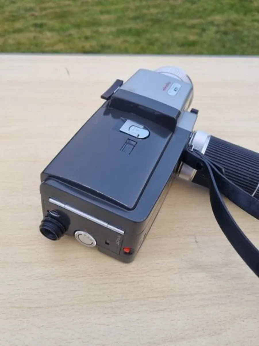 Vintage camera - Minolta Autopack 8 k11 - Image 4