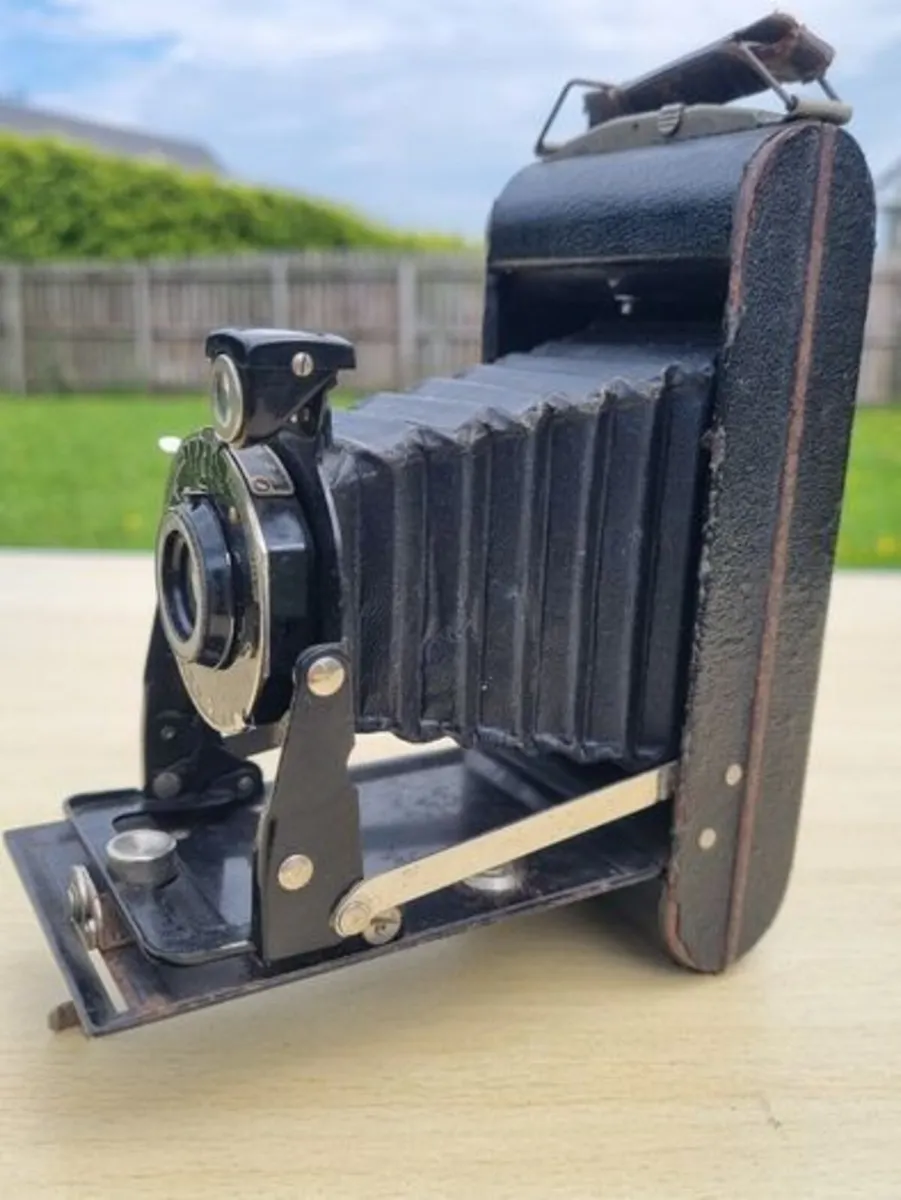 kodak six 20 junior folding camera - Image 3