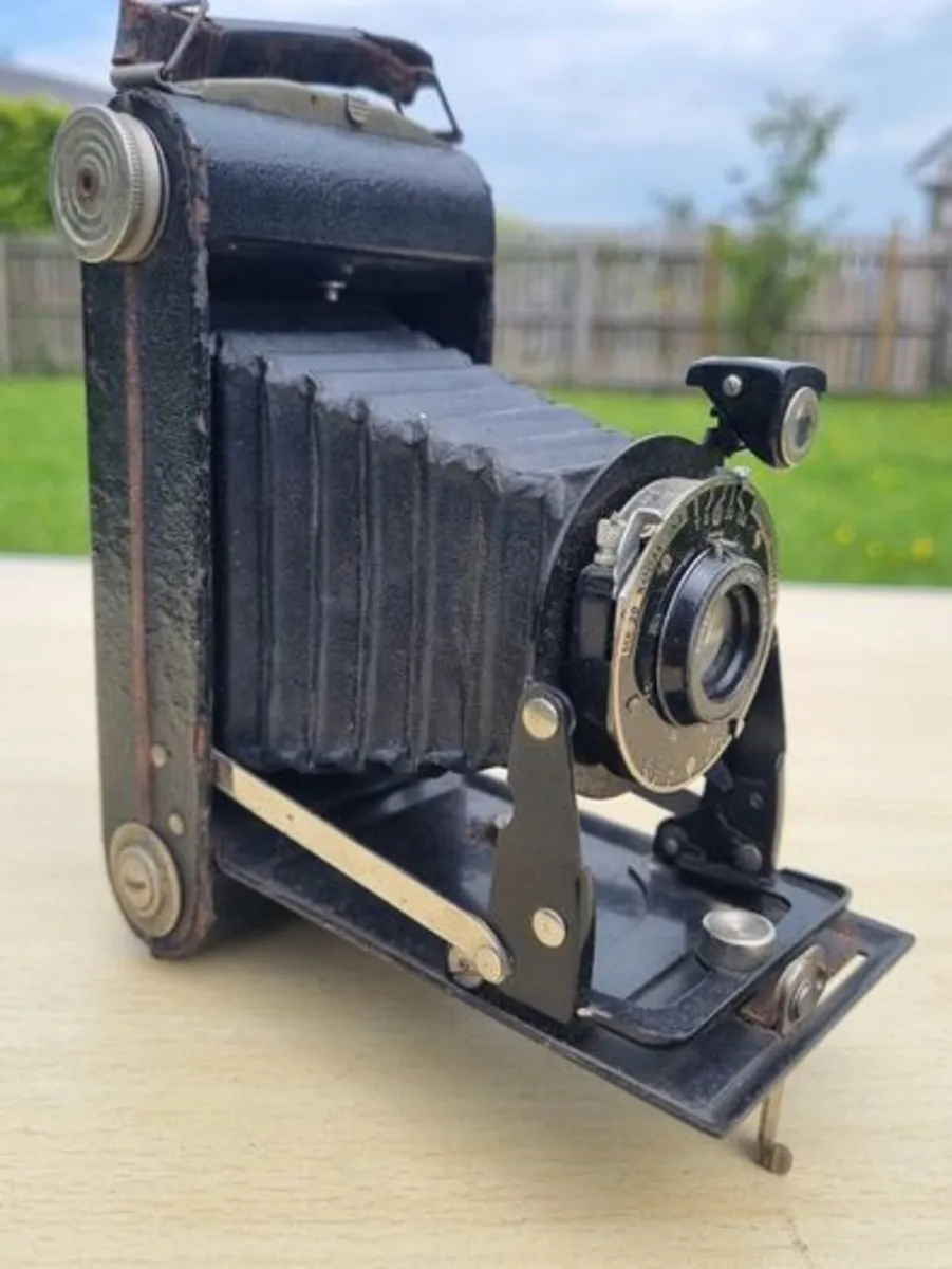 kodak six 20 junior folding camera - Image 2
