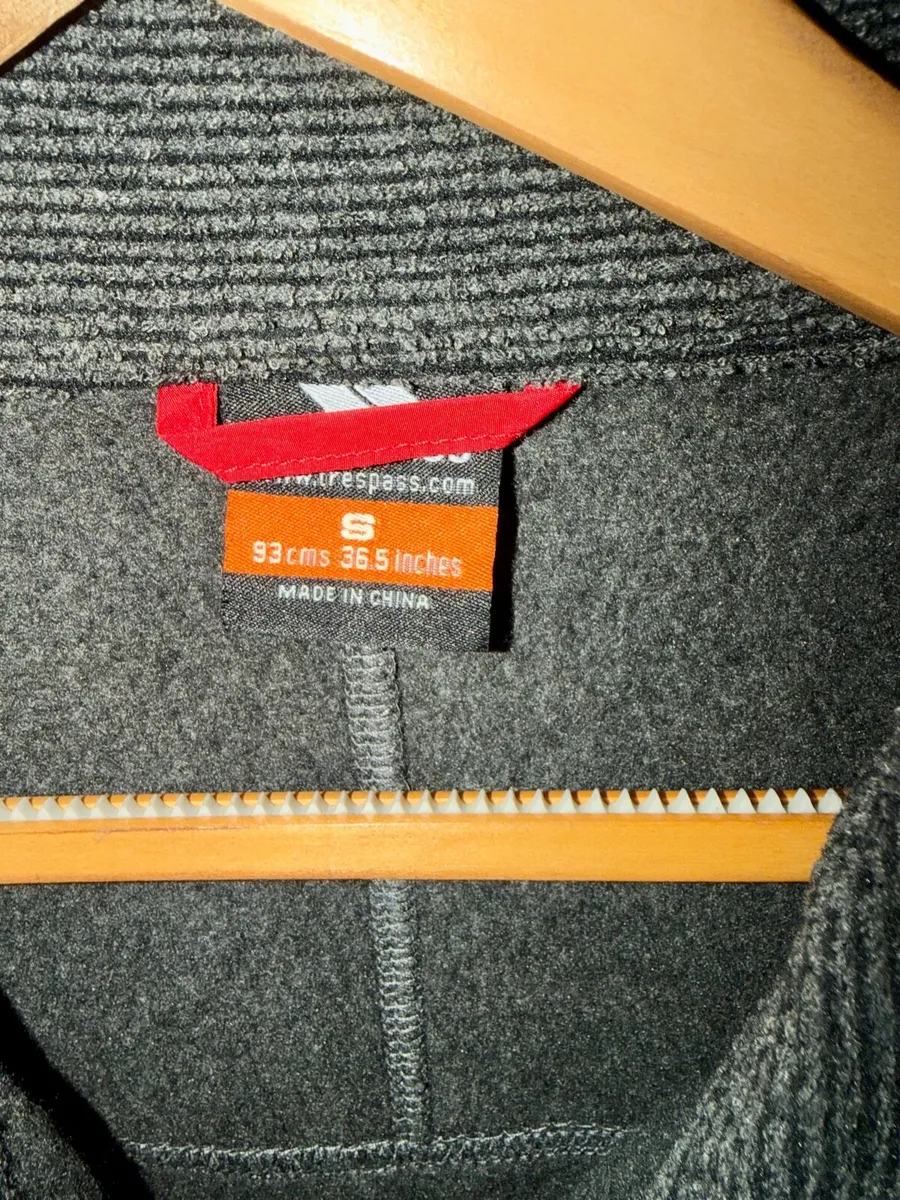 Trespass black jacket - Image 3