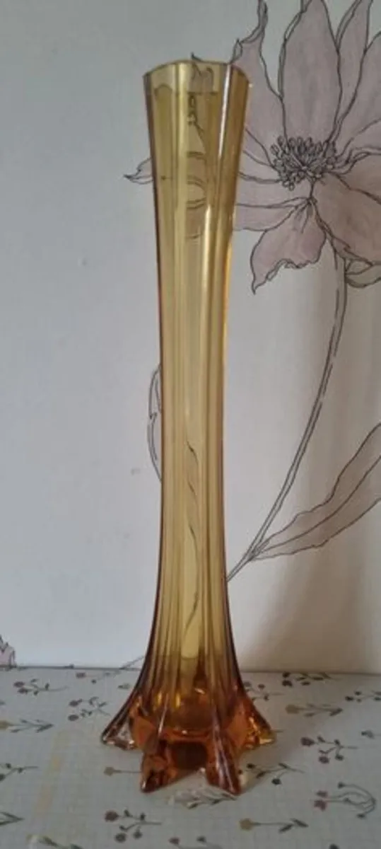 Vintage amber elephant foot vase - Image 1