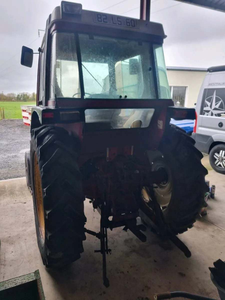 International 685XL c/w Quicke loader - Image 3