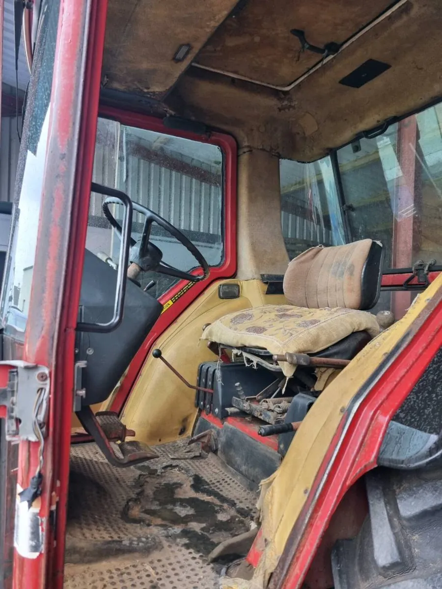 International 685XL c/w Quicke loader - Image 4