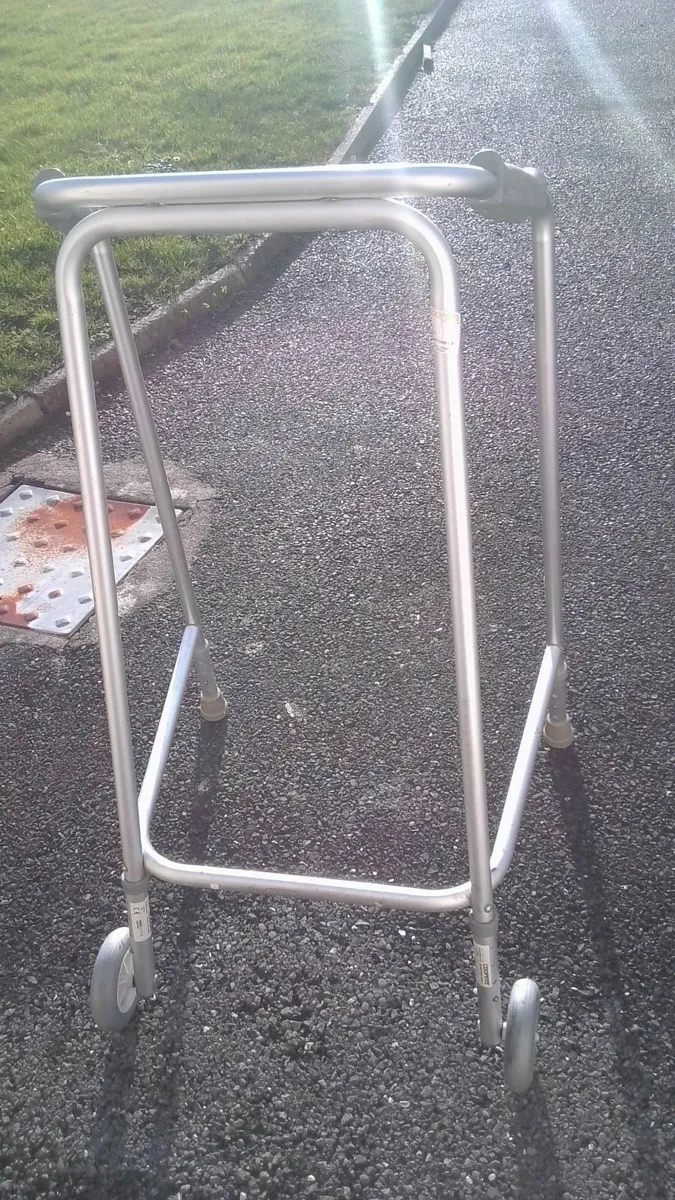 Walking frame (Zimmer frame) - Image 1
