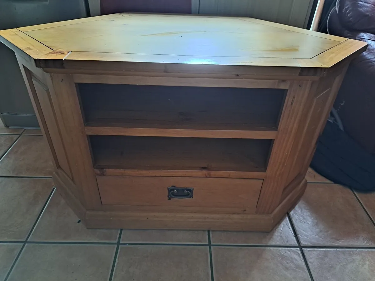 Tv stand - Image 1