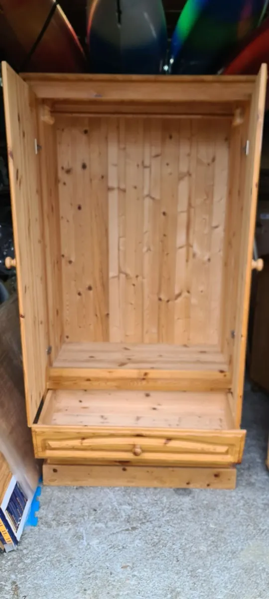 Wardrobes, Drawers - Image 3