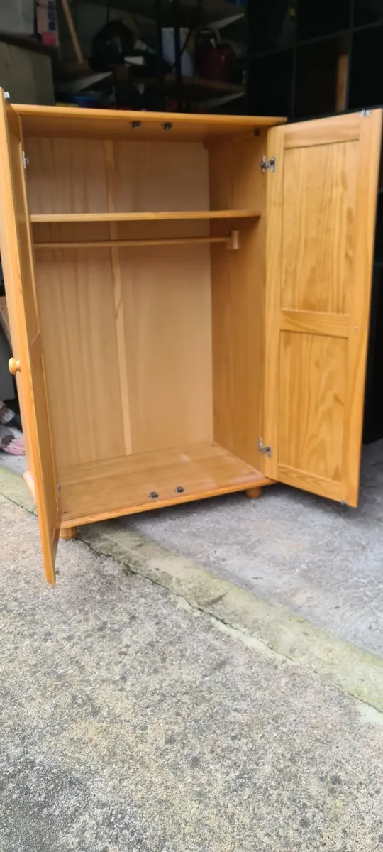 Wardrobes, Drawers - Image 4