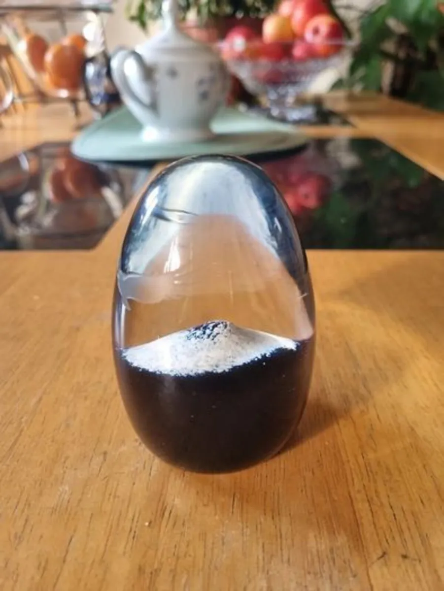 Caithness Scottish glass paperweight - Image 2