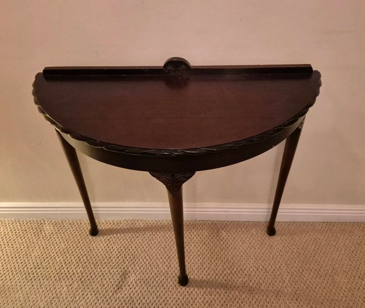Half moon table - Image 1