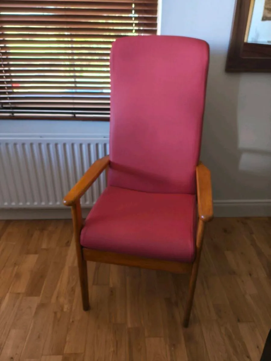 Solid support chair,for elderly person, like new - Image 3