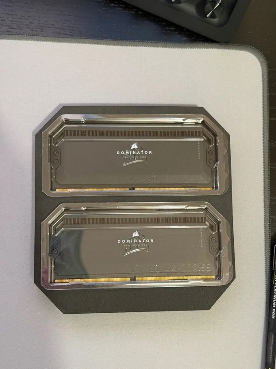 Corsair Dominator Platinum RGB 32GB DDR5 6200MHz CL36 (2x16GB) XMP 3.0 - Boxed - Image 3